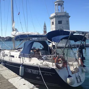 Botel Sherazade Sailinvenice Italia